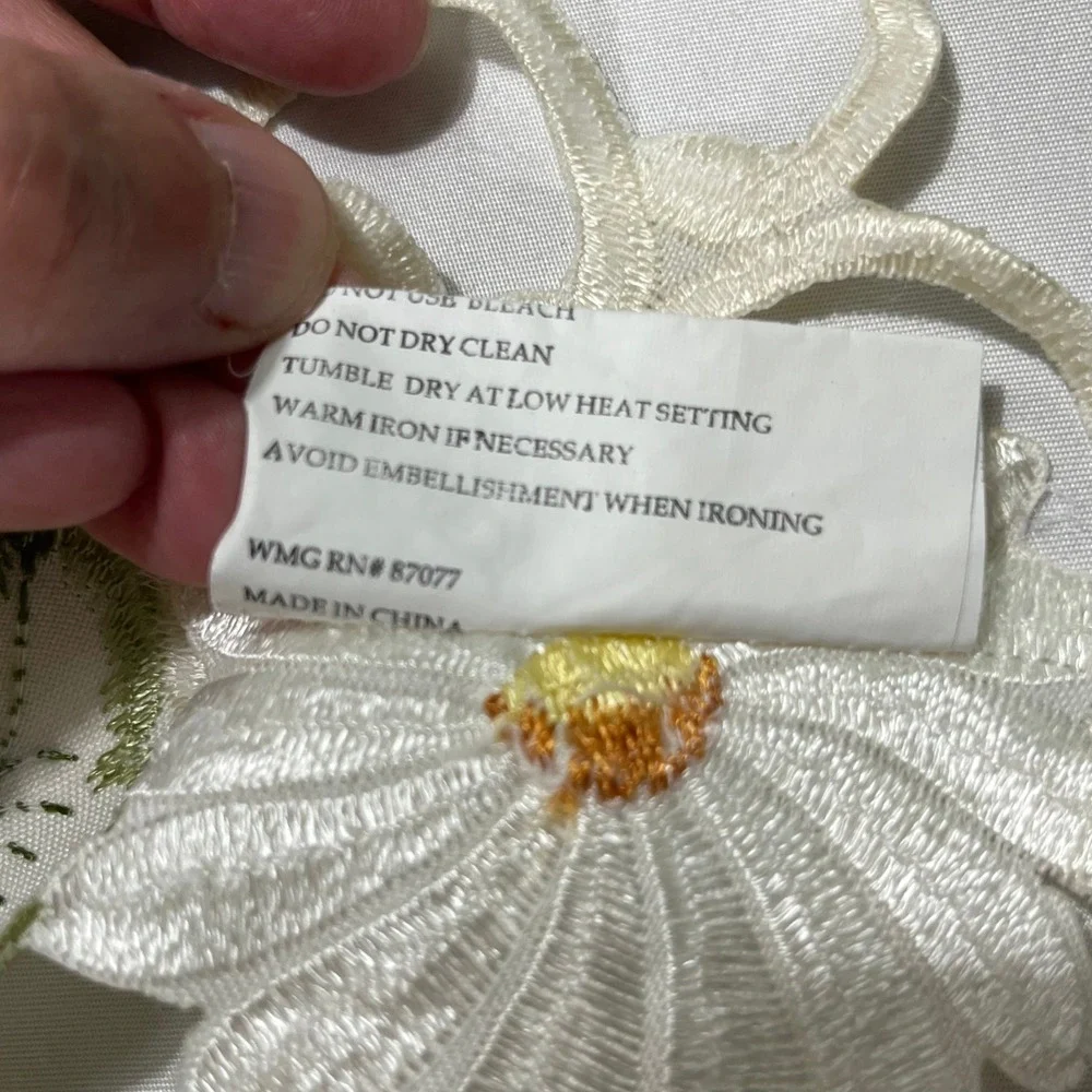 WMG Table Runner Home 57x14 White Yellow Green Embroidered Daisy Floral Lace